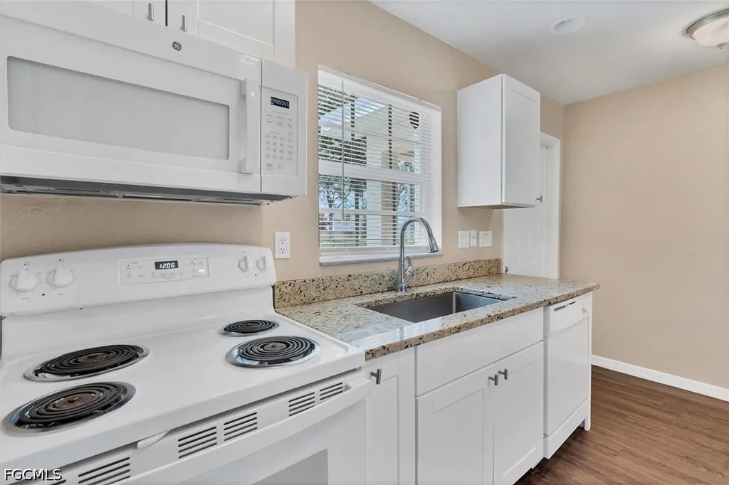 5257 Leeds Road Fort Myers FL 33907