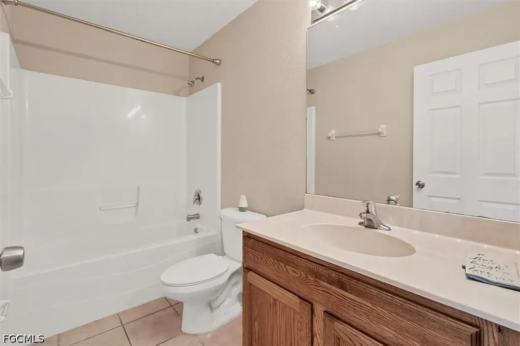5257 Leeds Road Fort Myers FL 33907