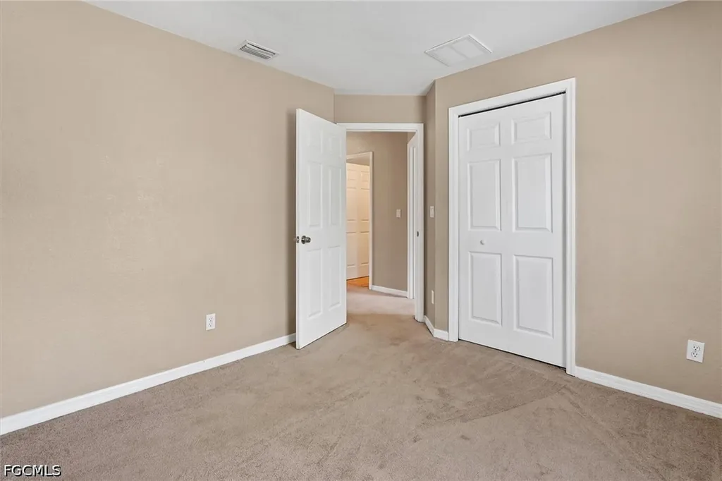 5257 Leeds Road Fort Myers FL 33907