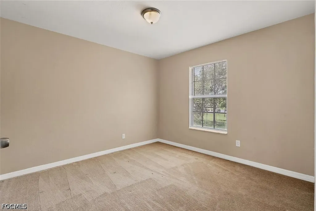 5257 Leeds Road Fort Myers FL 33907