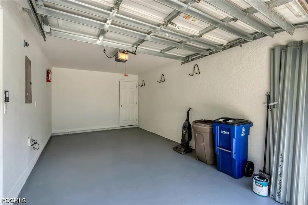 5257 Leeds Road Fort Myers FL 33907