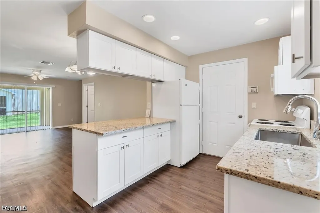 5257 Leeds Road Fort Myers FL 33907