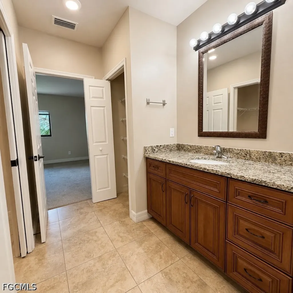 4109 SW 8th Place Cape Coral FL 33914