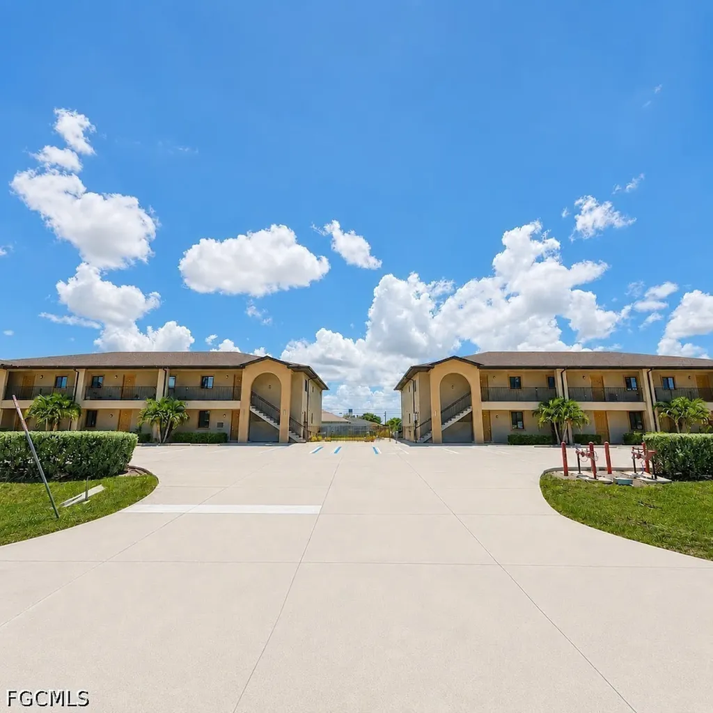 4109 SW 8th Place Cape Coral FL 33914