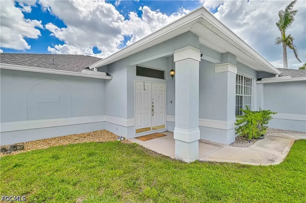 9232 Cypress Drive N Fort Myers FL 33967