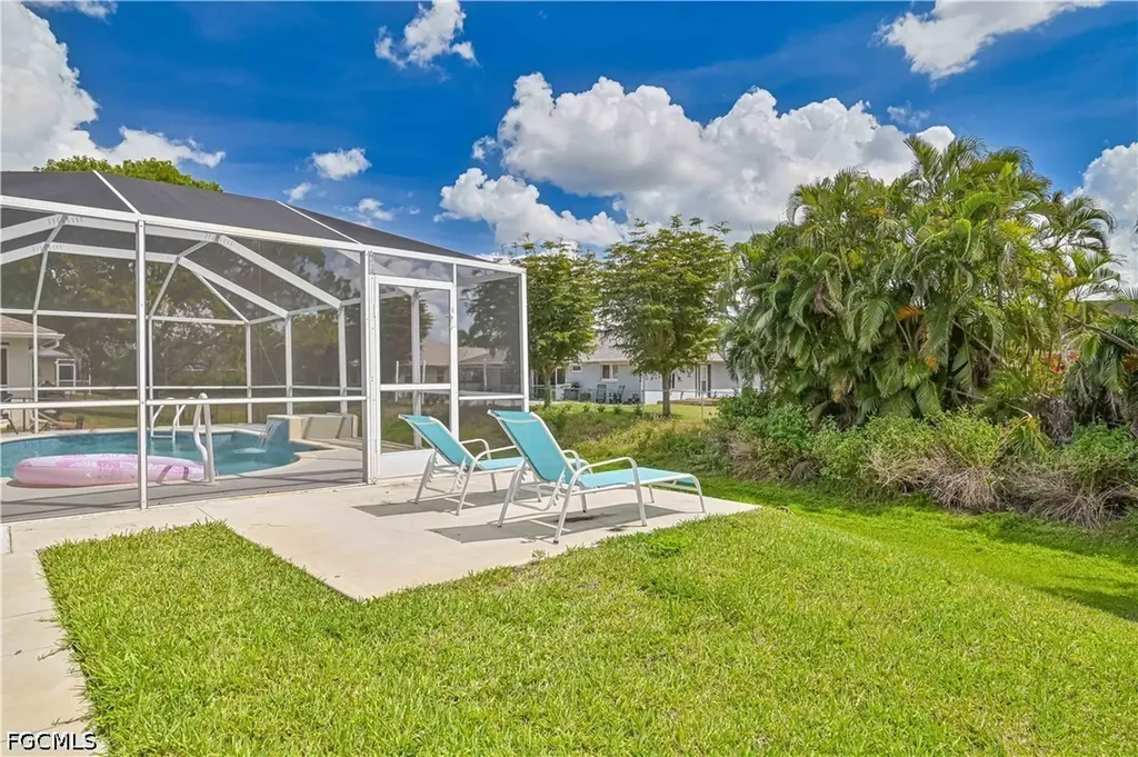 9232 Cypress Drive N Fort Myers FL 33967