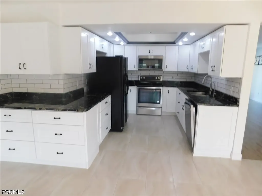 1930 Indian Creek Drive North Fort Myers FL 33917