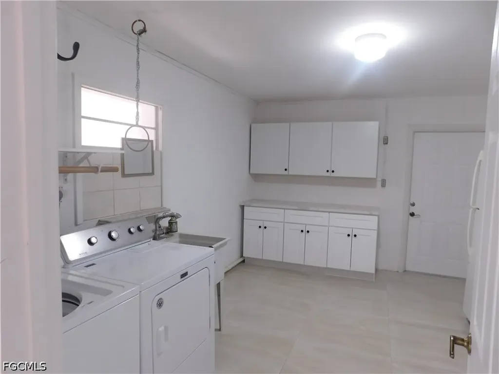 1930 Indian Creek Drive North Fort Myers FL 33917