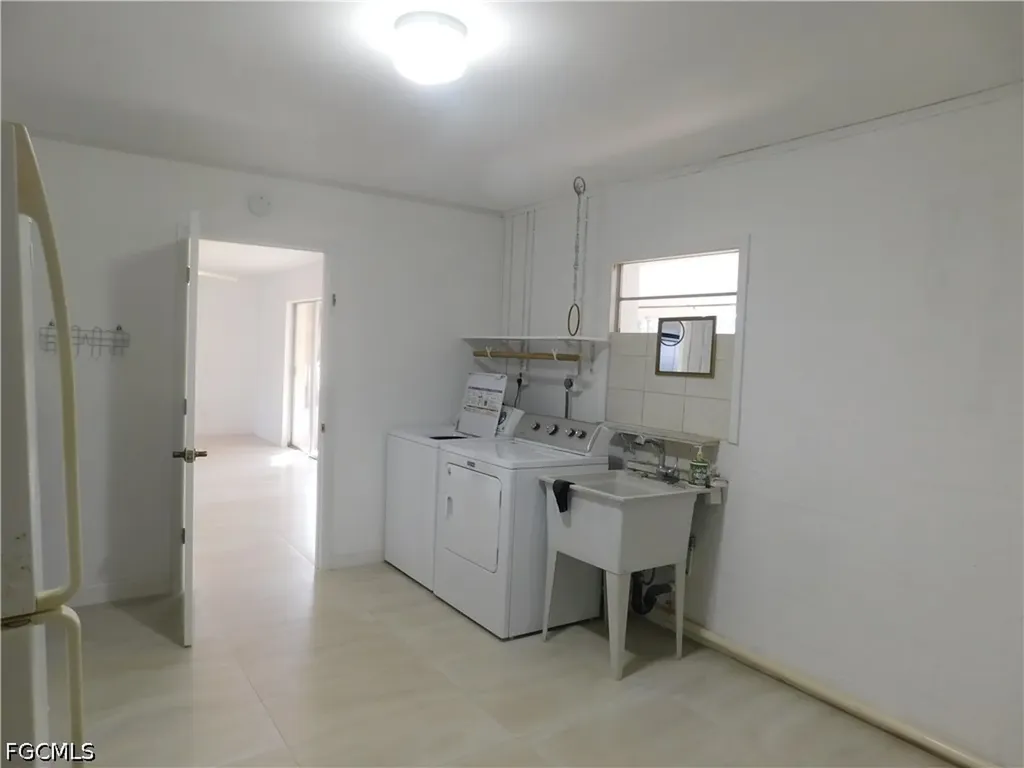 1930 Indian Creek Drive North Fort Myers FL 33917