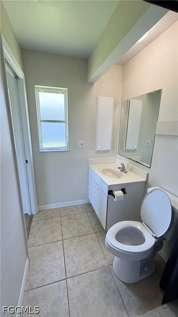 414 SE 13th Street Cape Coral FL 33990