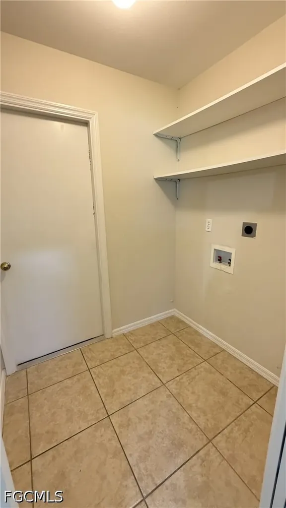 414 SE 13th Street Cape Coral FL 33990