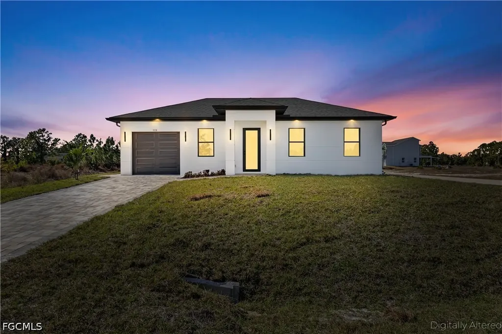 1128 Helen Avenue S Lehigh Acres FL 33974