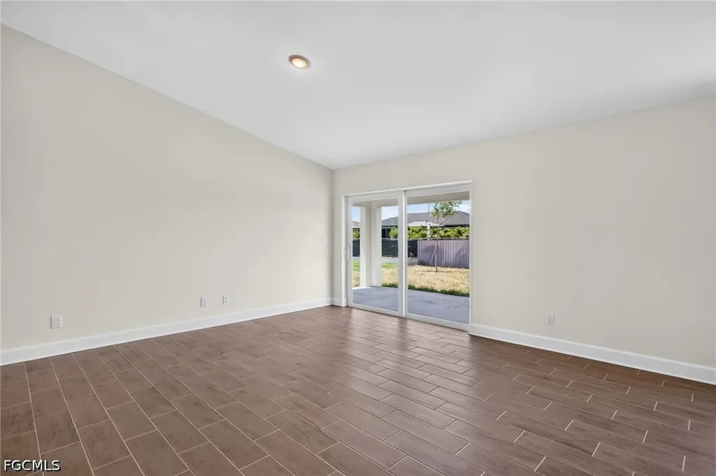 1131 NW 14th Terrace Cape Coral FL 33993