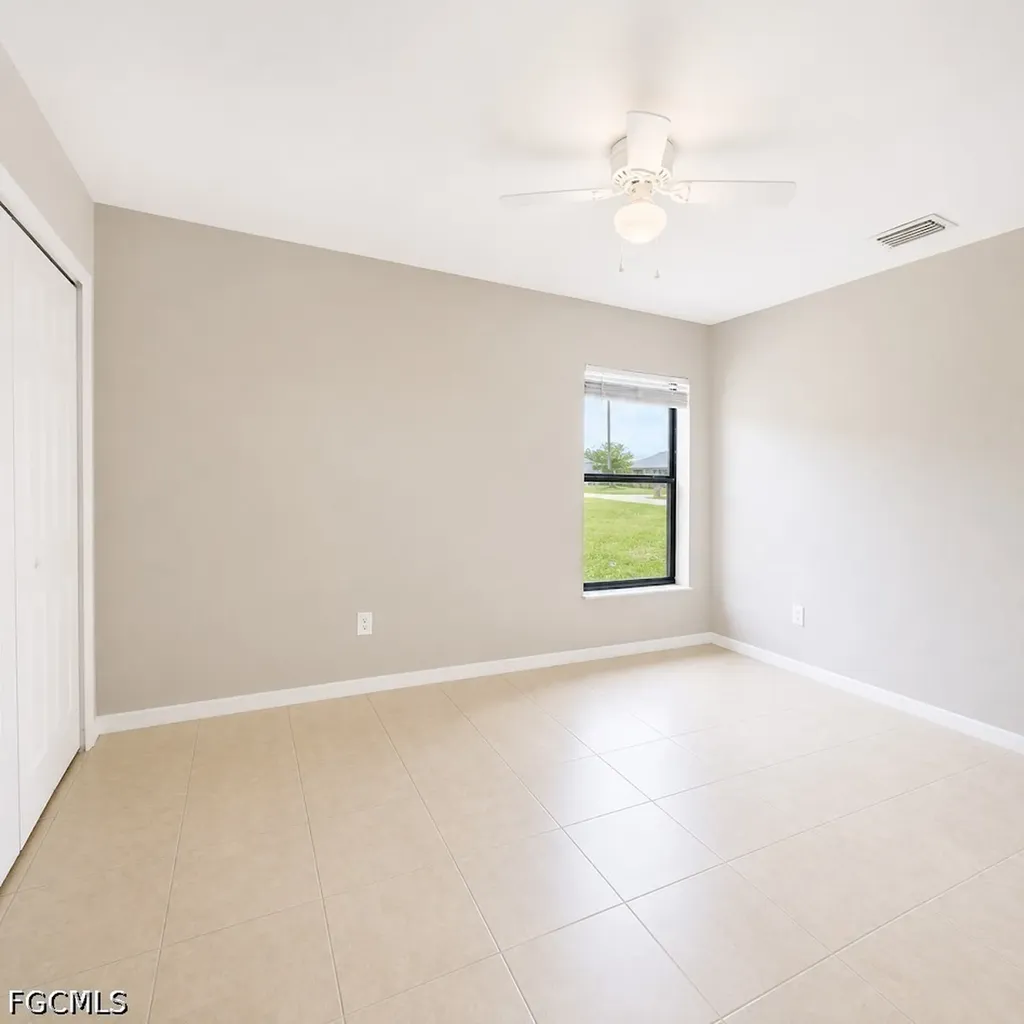 525 SE 4th Terrace Cape Coral FL 33990