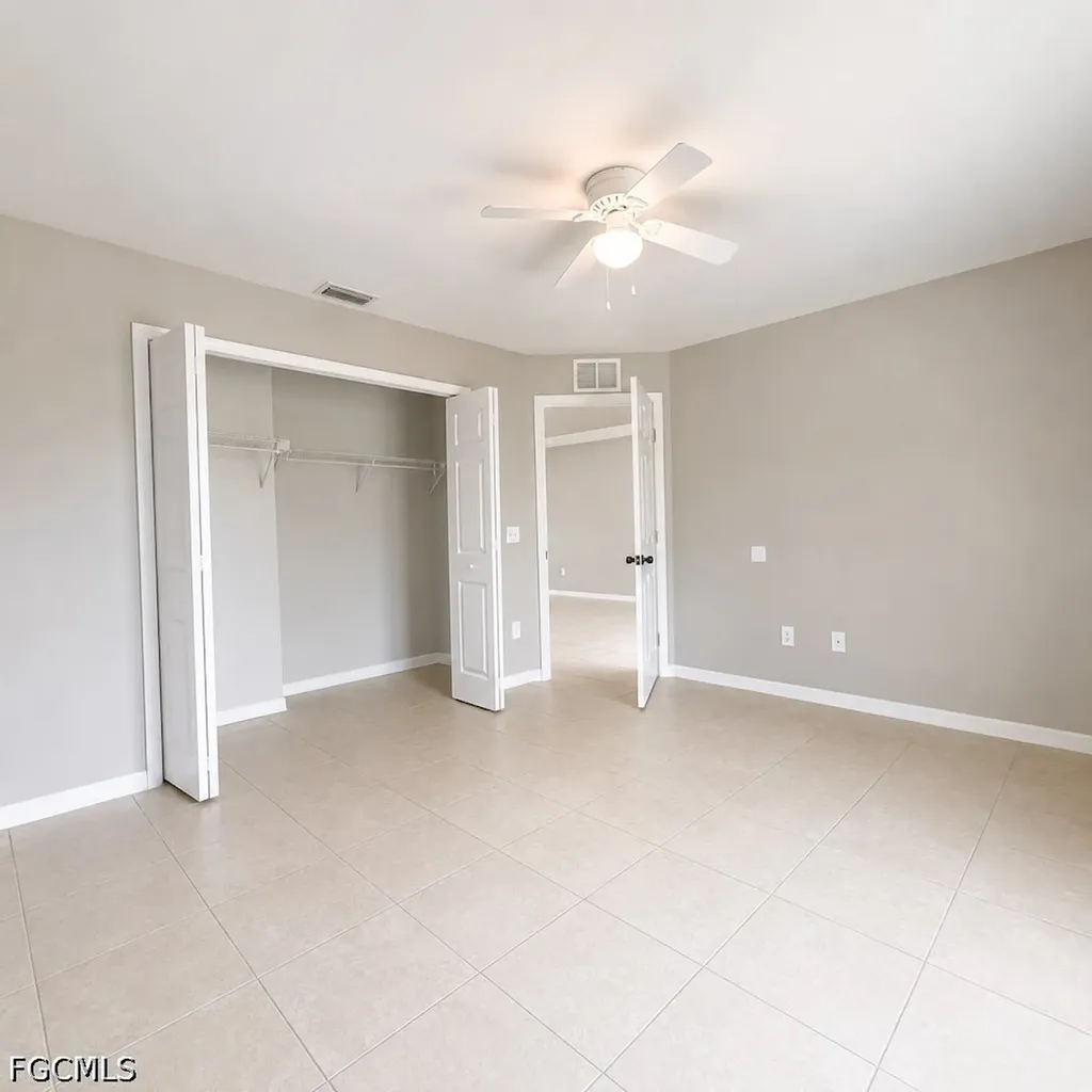 525 SE 4th Terrace Cape Coral FL 33990