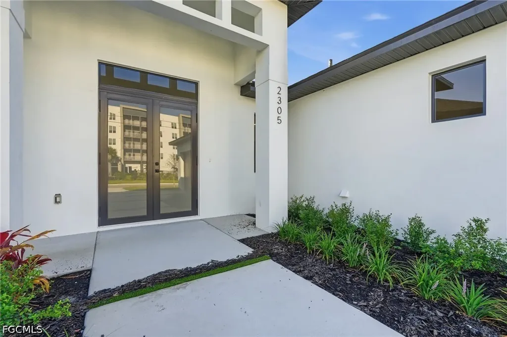 2305 SW 15th Place Cape Coral FL 33991