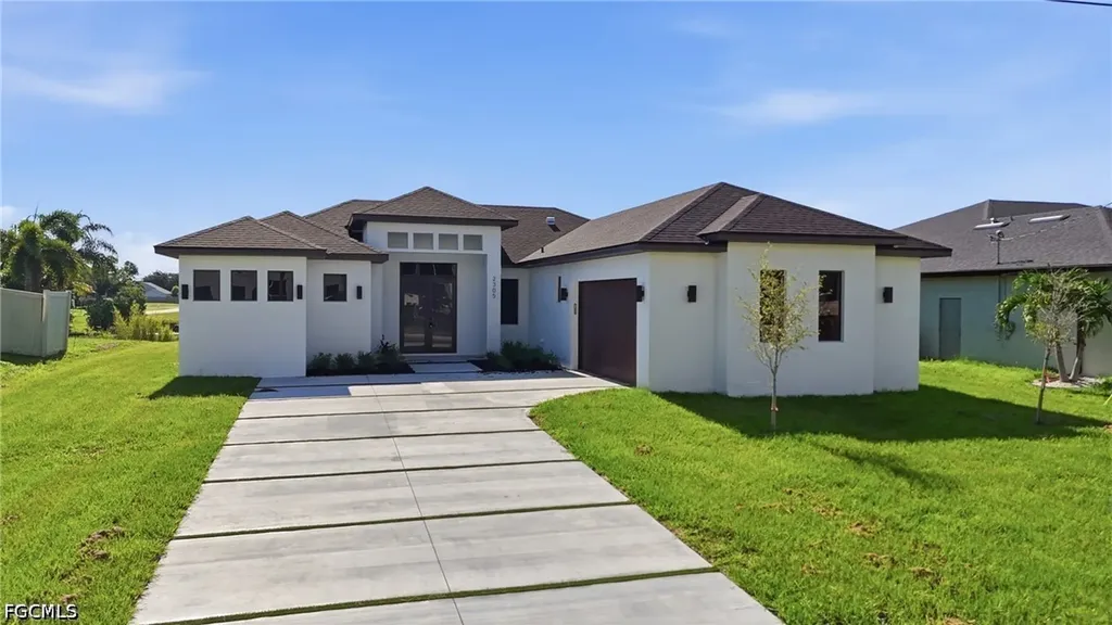 2305 SW 15th Place Cape Coral FL 33991