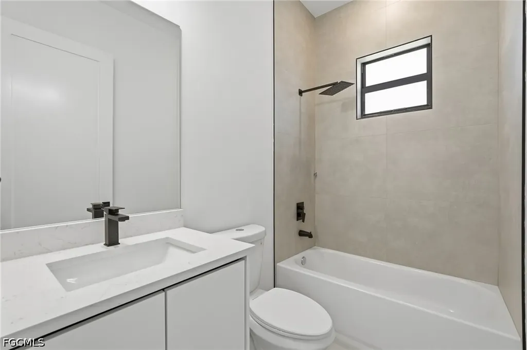 2305 SW 15th Place Cape Coral FL 33991