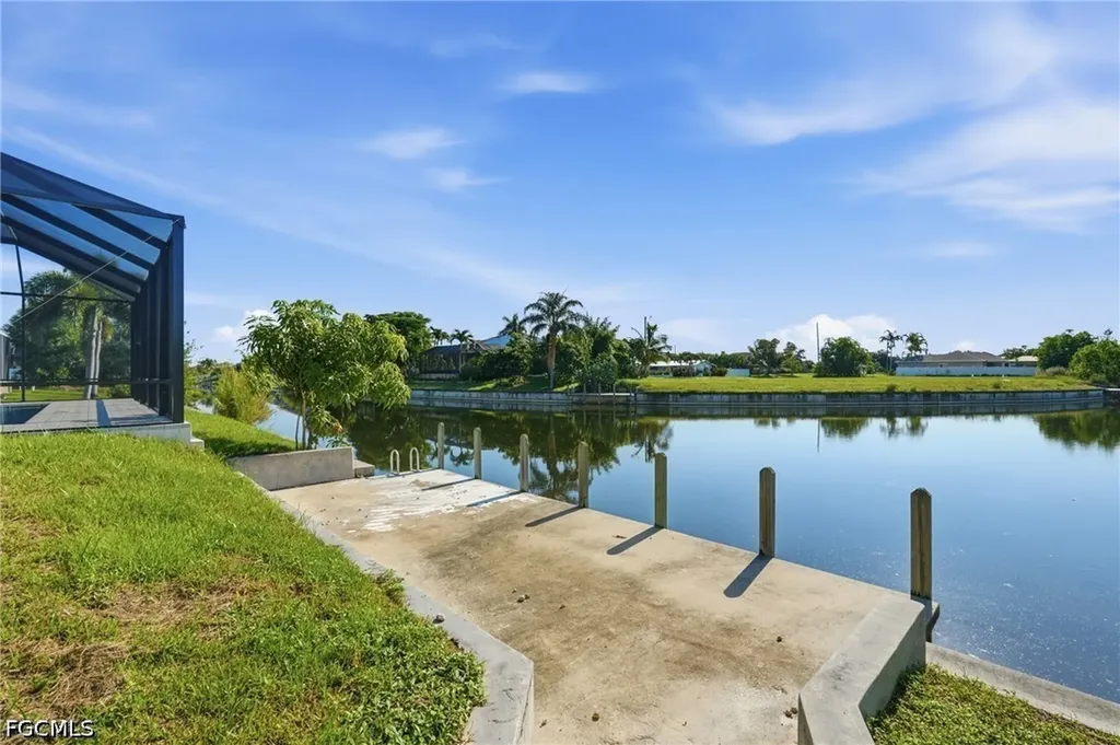2305 SW 15th Place Cape Coral FL 33991