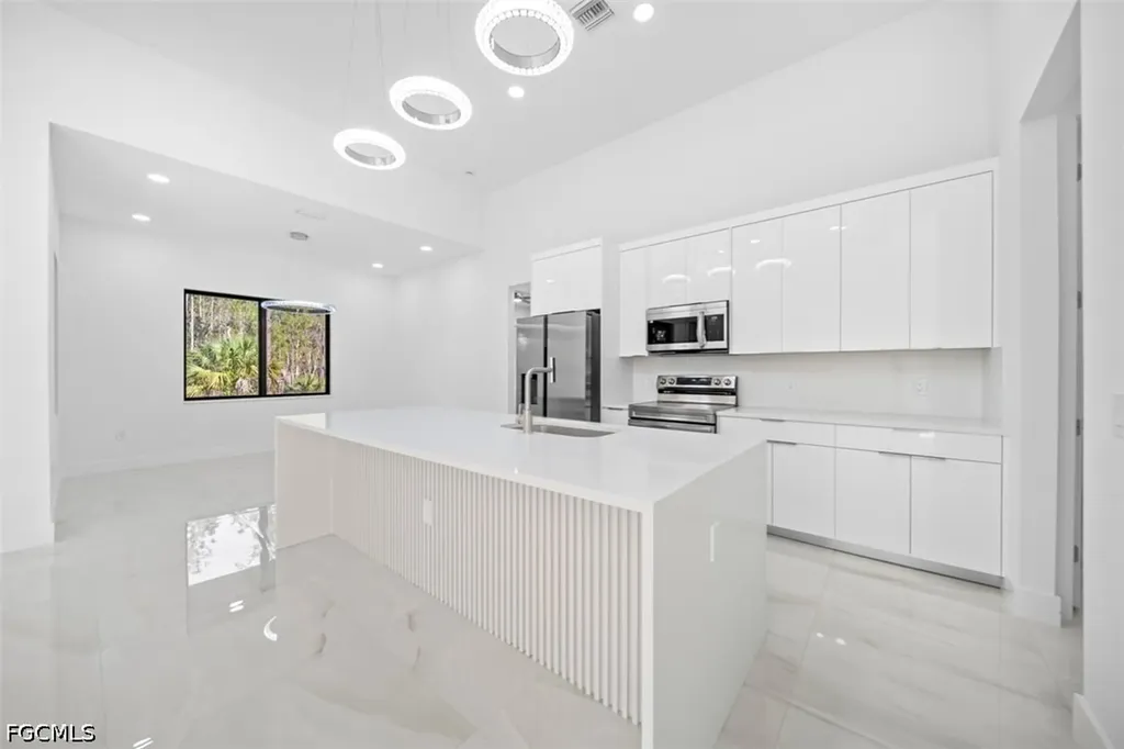 809 Magnolia Avenue Lehigh Acres FL 33972