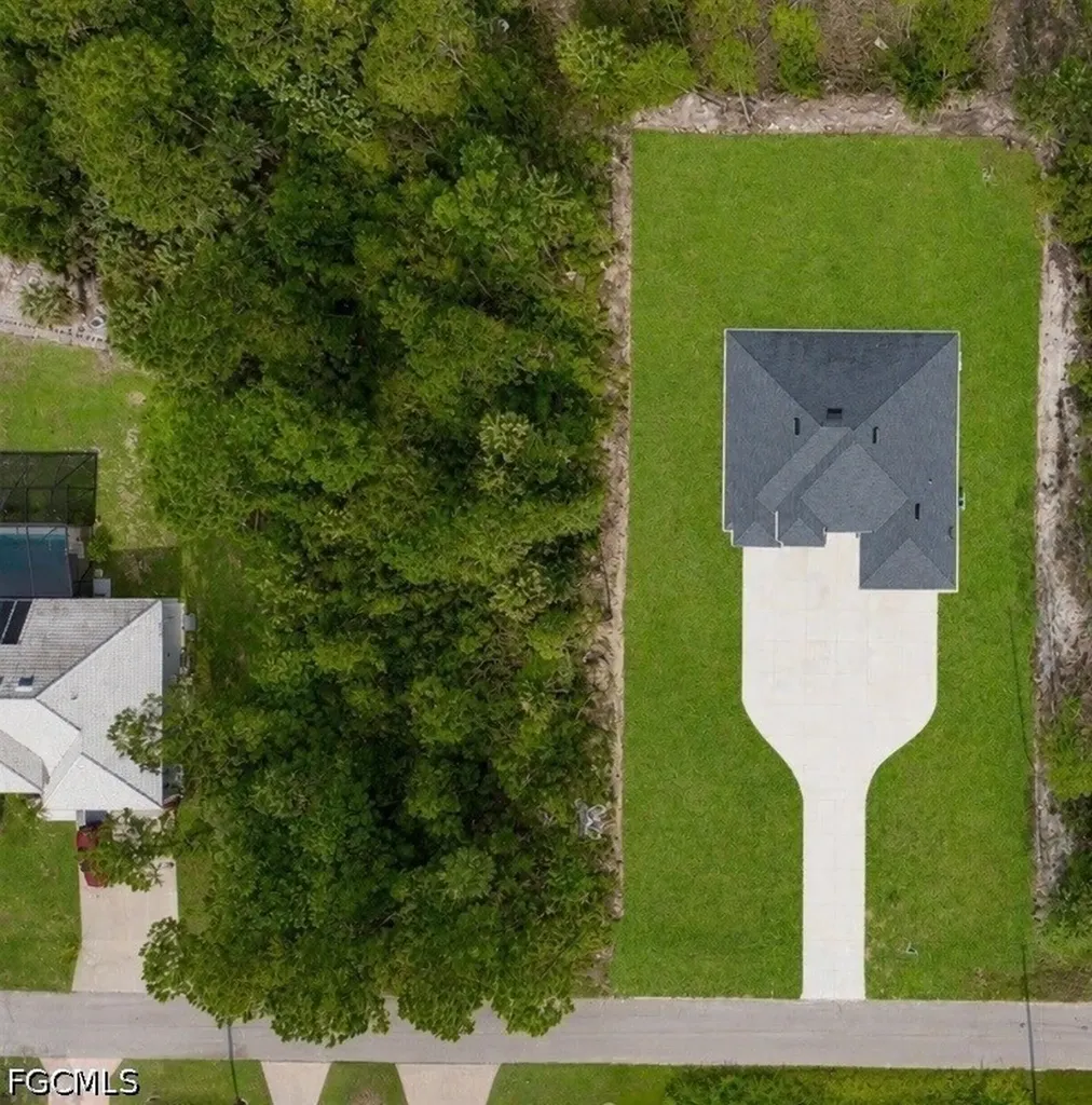 809 Magnolia Avenue Lehigh Acres FL 33972