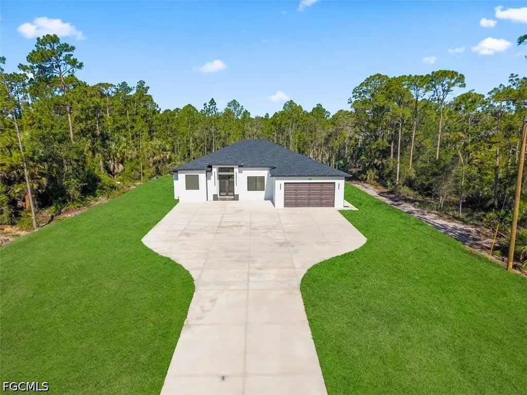 809 Magnolia Avenue Lehigh Acres FL 33972