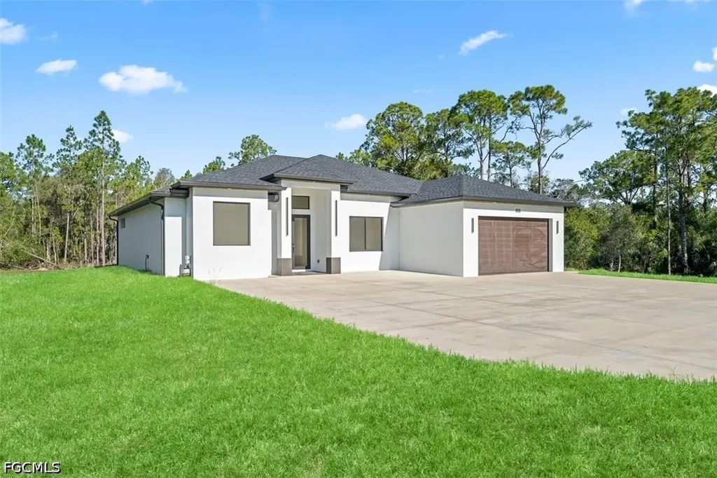 809 Magnolia Avenue Lehigh Acres FL 33972