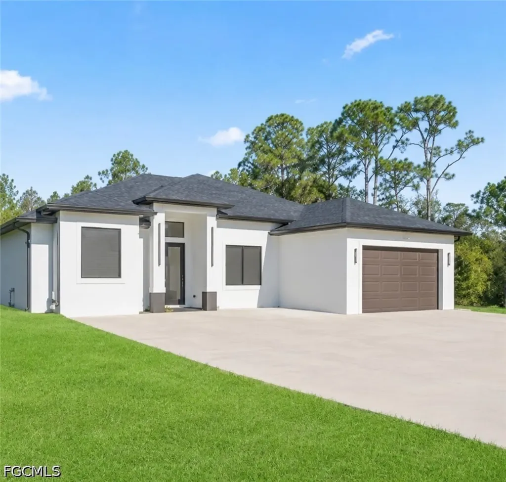 809 Magnolia Avenue Lehigh Acres FL 33972