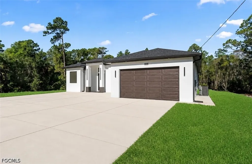 809 Magnolia Avenue Lehigh Acres FL 33972