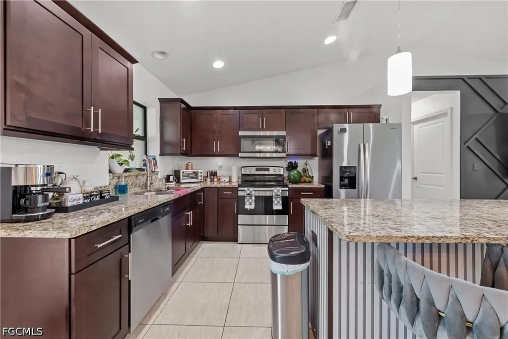 623 SE 3rd Street Cape Coral FL 33990