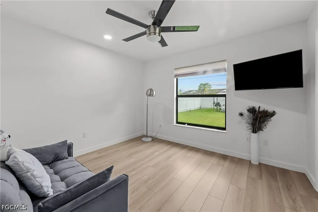 623 SE 3rd Street Cape Coral FL 33990