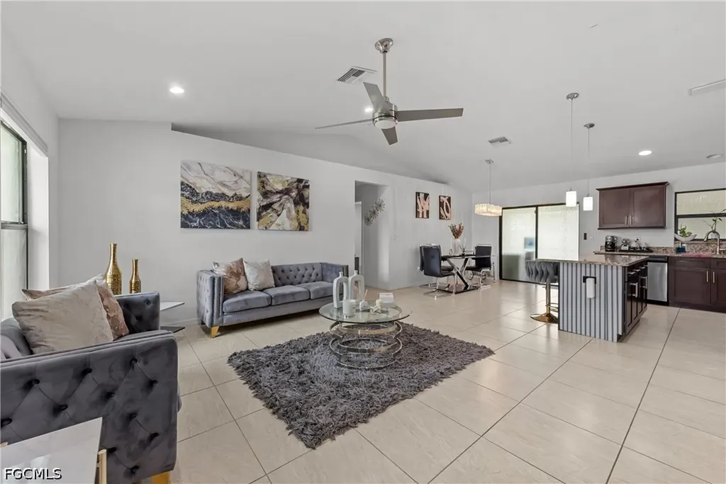 623 SE 3rd Street Cape Coral FL 33990