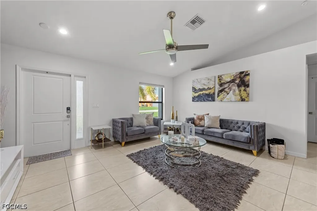 623 SE 3rd Street Cape Coral FL 33990