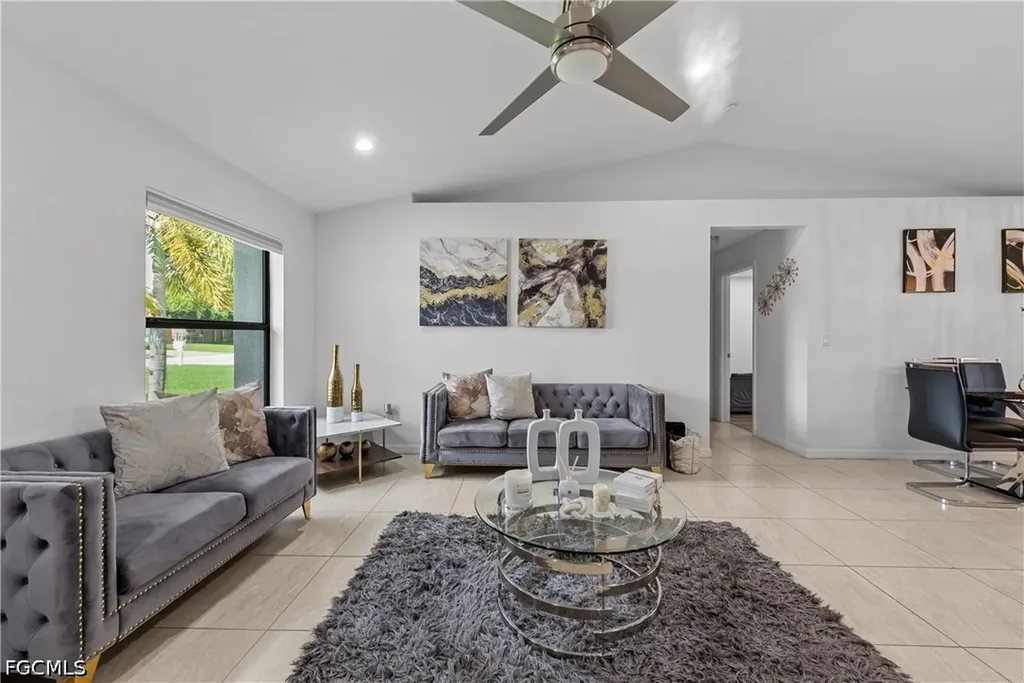 623 SE 3rd Street Cape Coral FL 33990