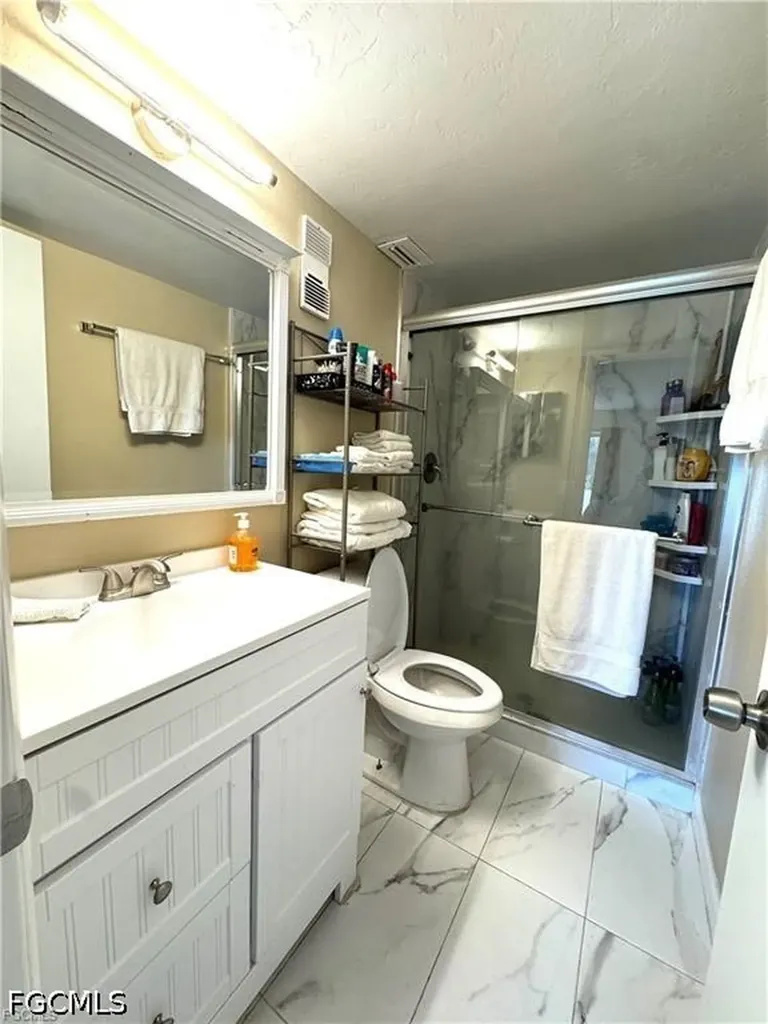 4906 Victoria Drive Cape Coral FL 33904