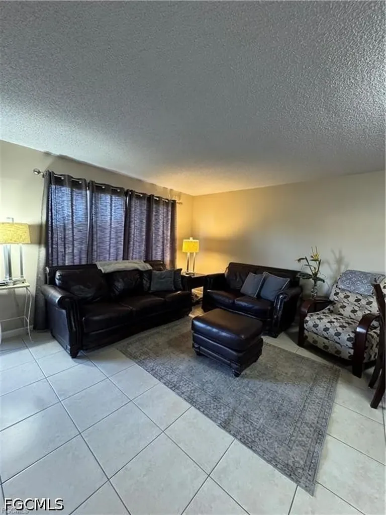 4906 Victoria Drive Cape Coral FL 33904