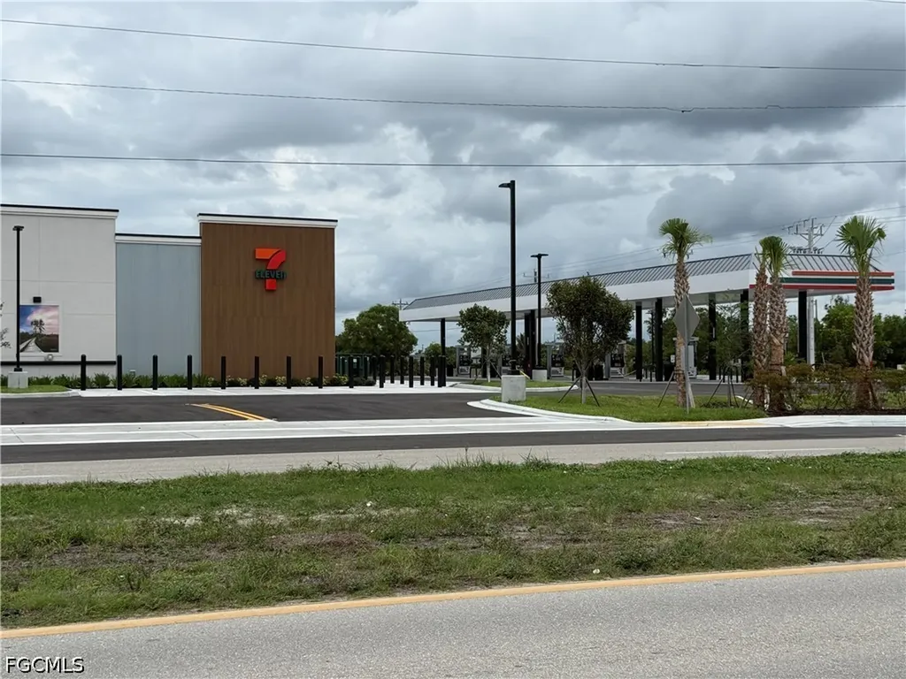 Cape Coral FL, 1500 Diplomat Parkway W