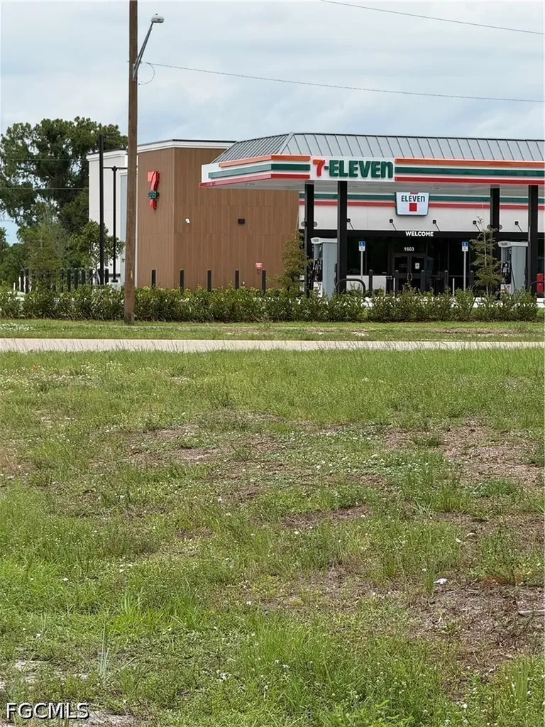 1500 Diplomat Parkway W Cape Coral FL 33993