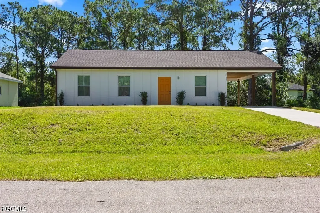 2008 Robert Avenue Alva FL 33920