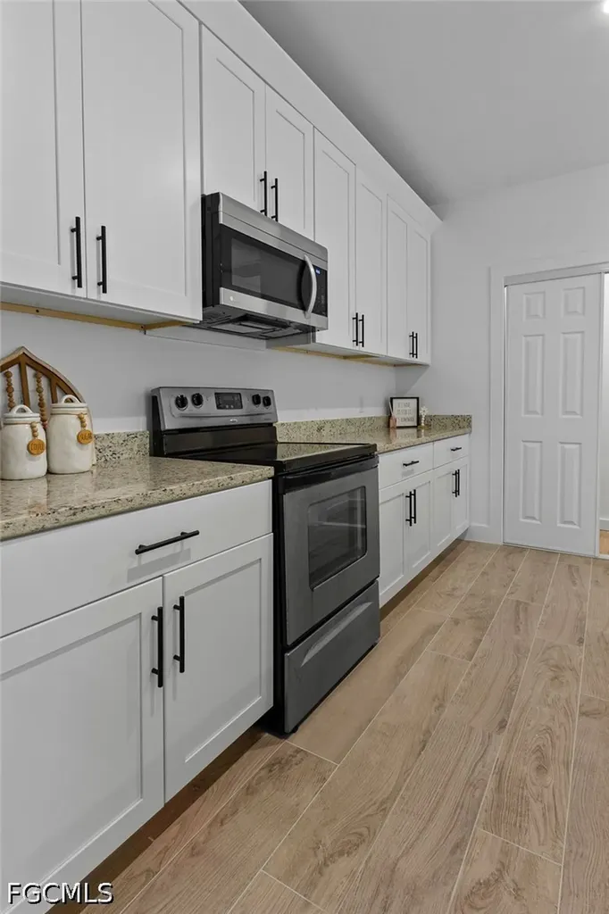 2008 Robert Avenue Alva FL 33920