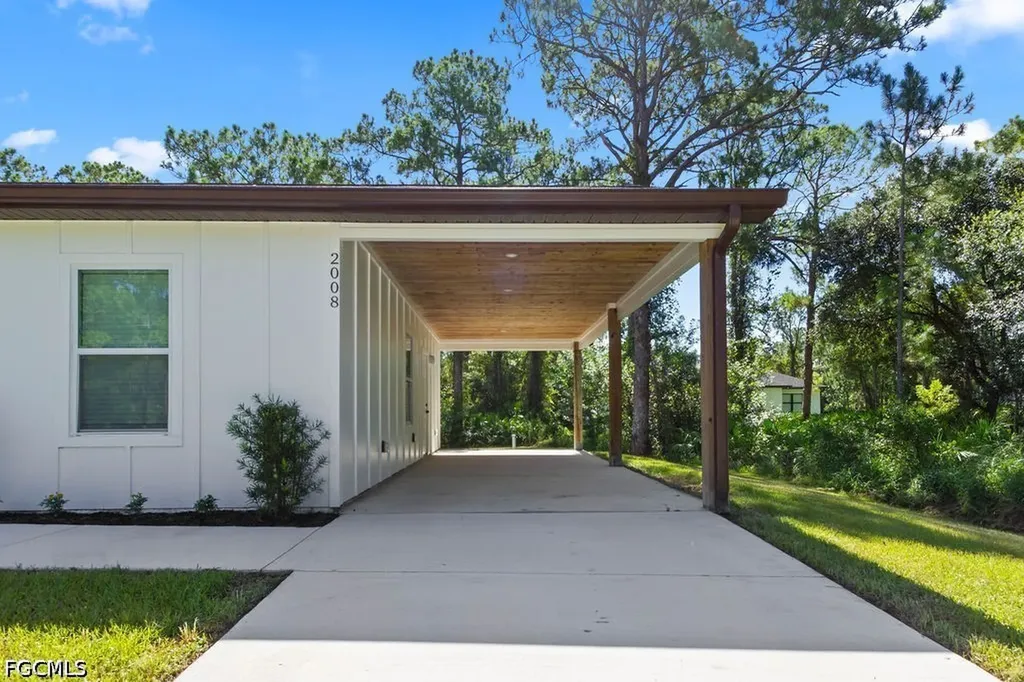 2008 Robert Avenue Alva FL 33920