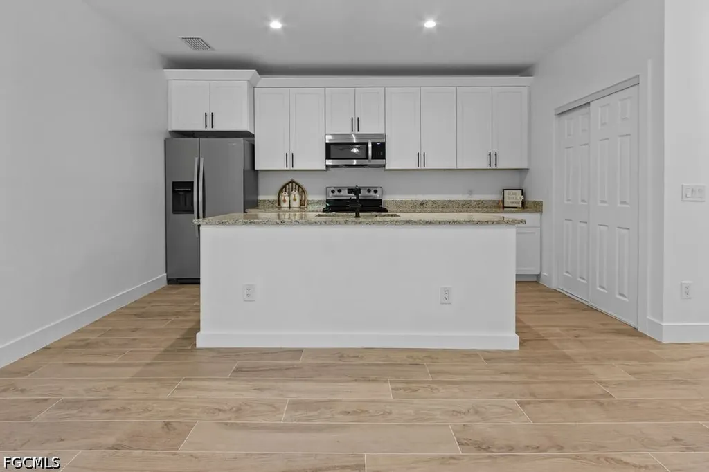 2008 Robert Avenue Alva FL 33920