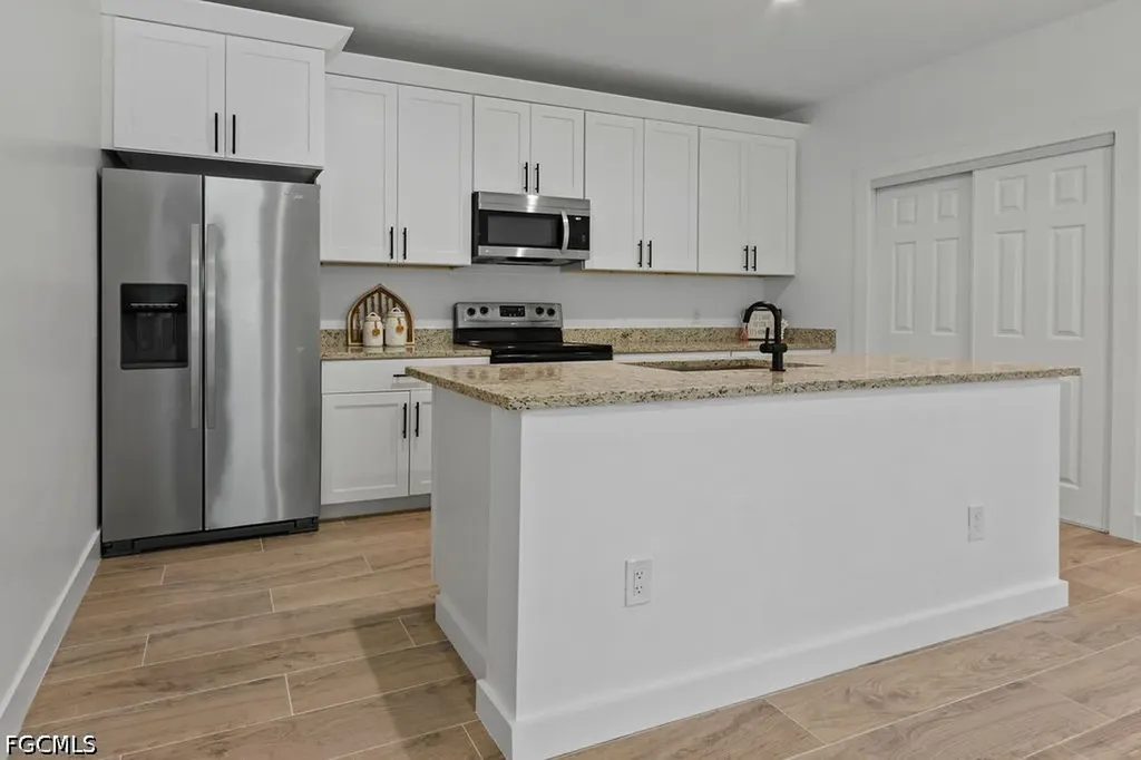 2008 Robert Avenue Alva FL 33920