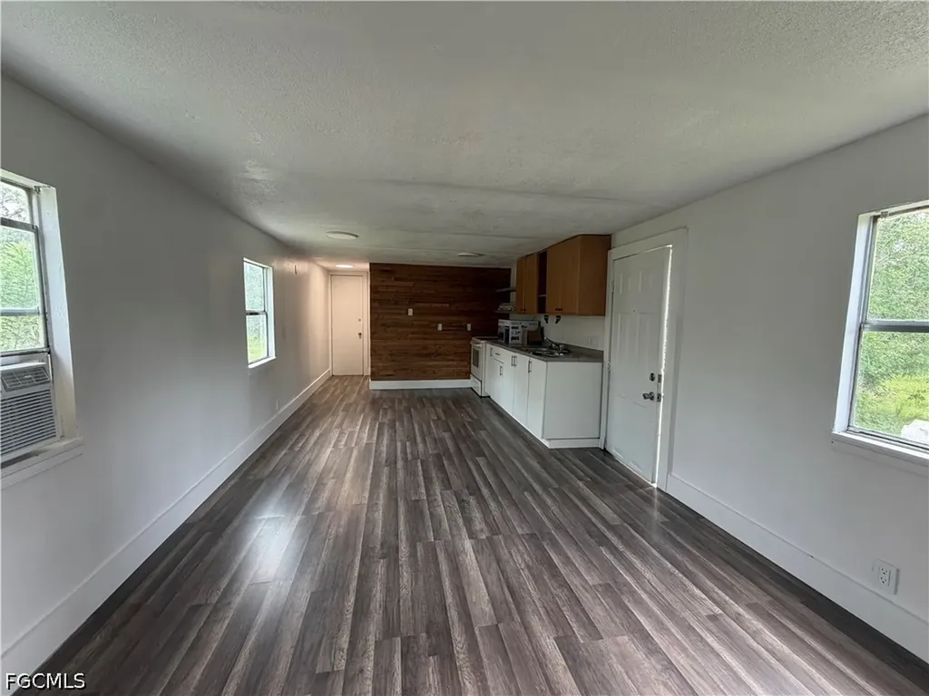 990 Riviera Avenue Clewiston FL 33440