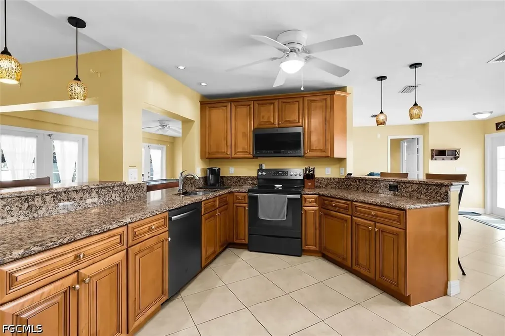 4020 SW 2nd Avenue Cape Coral FL 33914