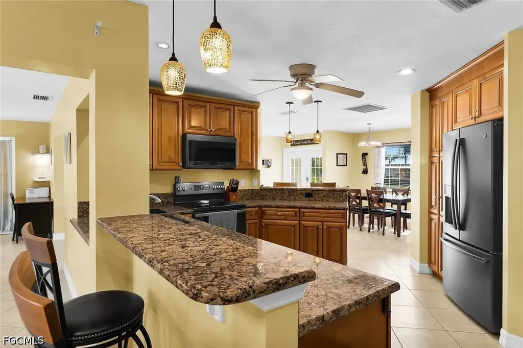 4020 SW 2nd Avenue Cape Coral FL 33914