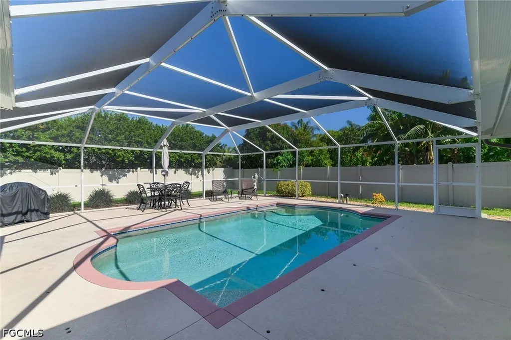 4020 SW 2nd Avenue Cape Coral FL 33914