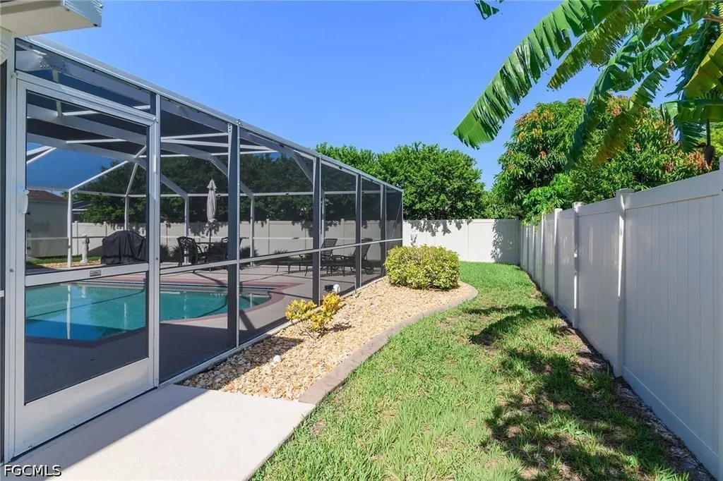 4020 SW 2nd Avenue Cape Coral FL 33914