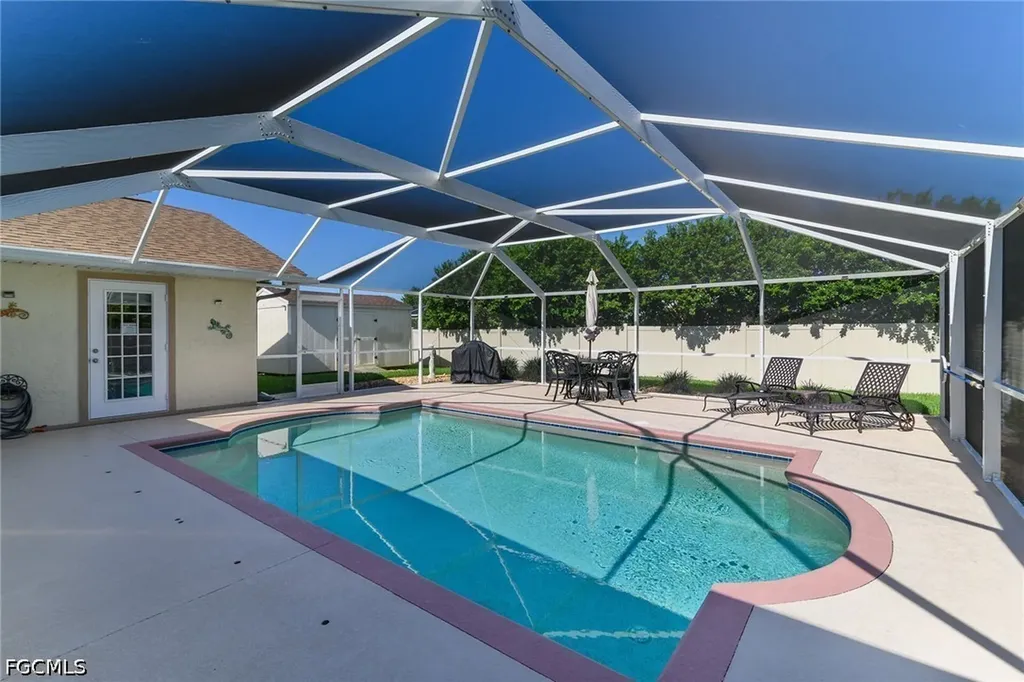 4020 SW 2nd Avenue Cape Coral FL 33914
