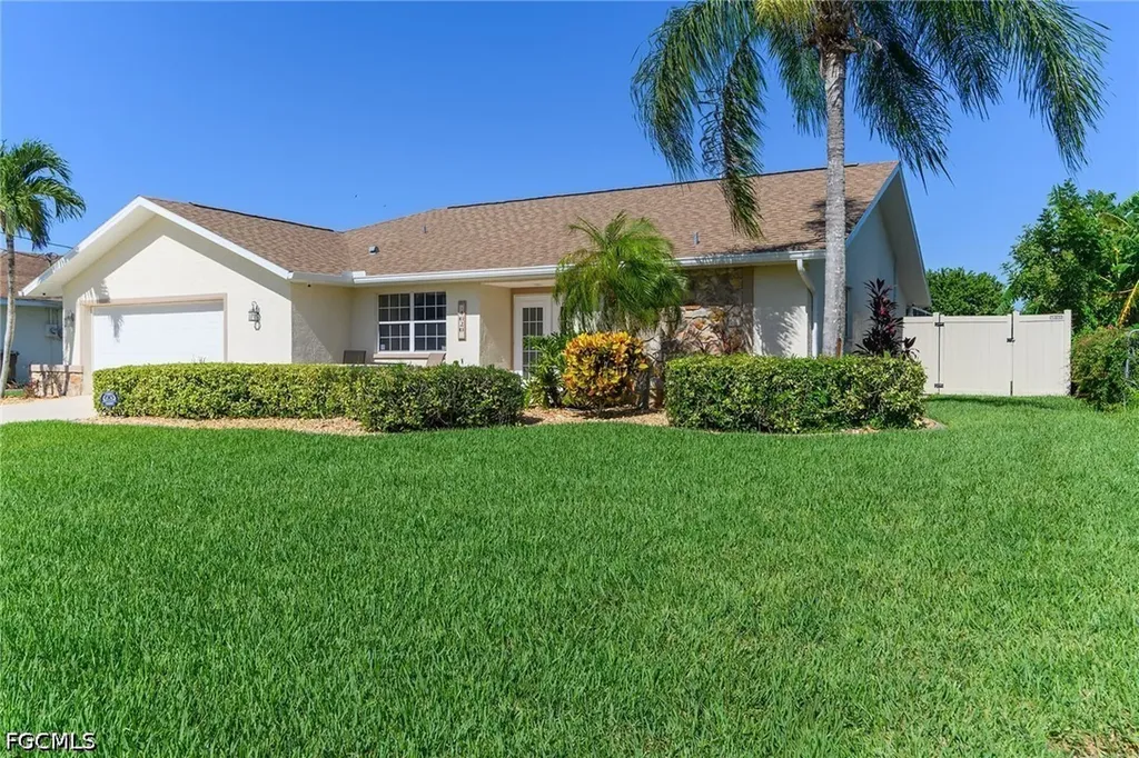 4020 SW 2nd Avenue Cape Coral FL 33914